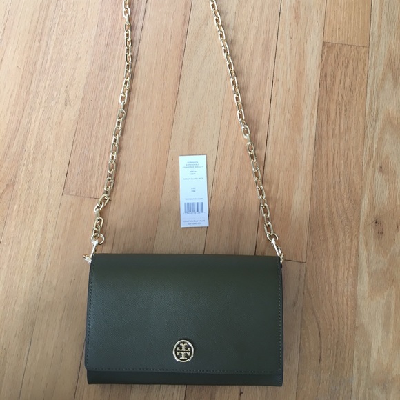 Tory Burch Handbags - NWT Tory Burch Authentic Robinson Crossbody