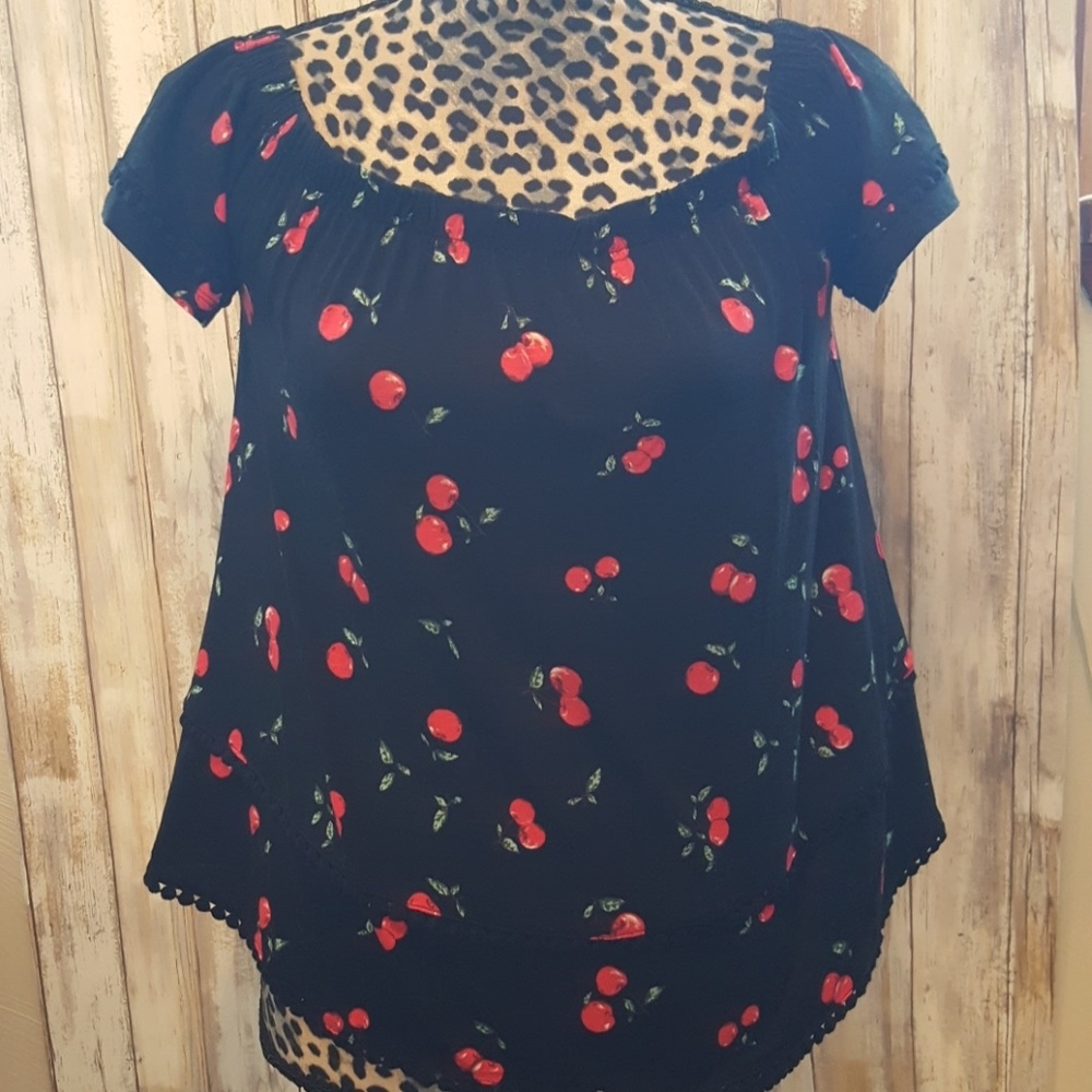 Max Jeans Festival Cherries Swing Top size xs