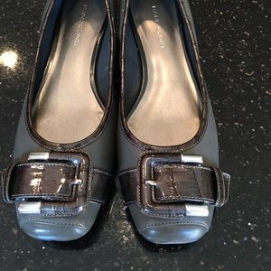 🎉SALE🎉 Bandolino flats with buckle