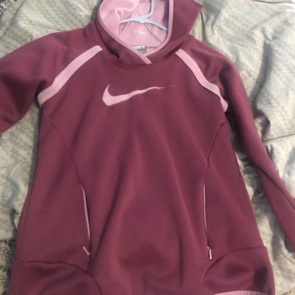 NEW: Nike pull over hoodie