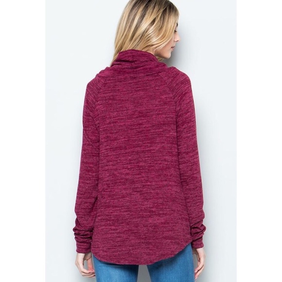 🆑Cowl Neck Pullover - Picture 4 of 4