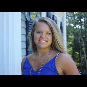 Meet your Posher, Caroline