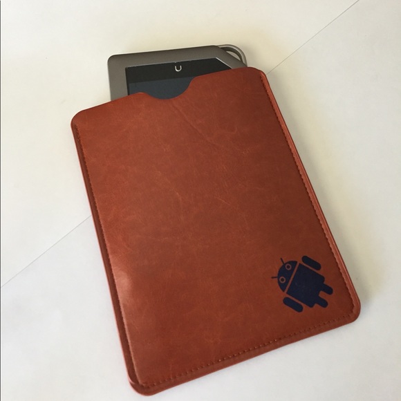 Universal Brown Leather Case for Tablets/New - Picture 1 of 4