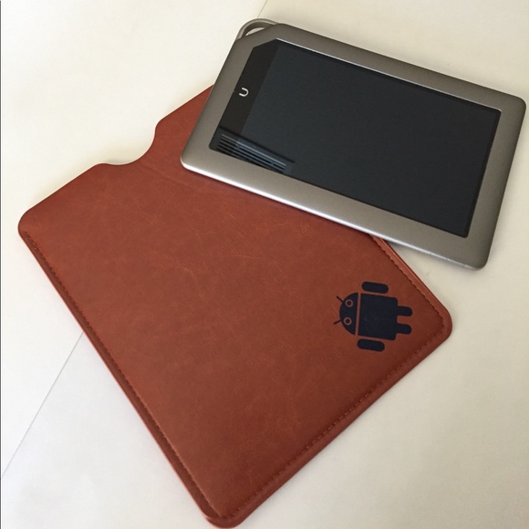 Universal Brown Leather Case for Tablets/New - Picture 2 of 4