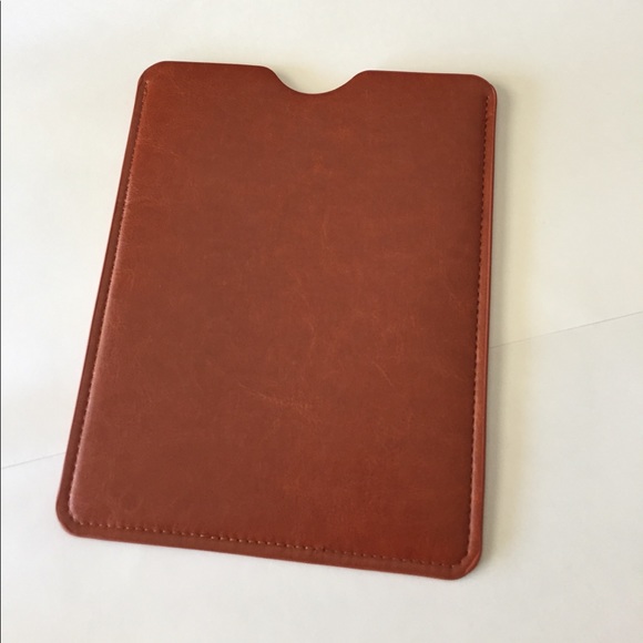 Universal Brown Leather Case for Tablets/New - Picture 3 of 4