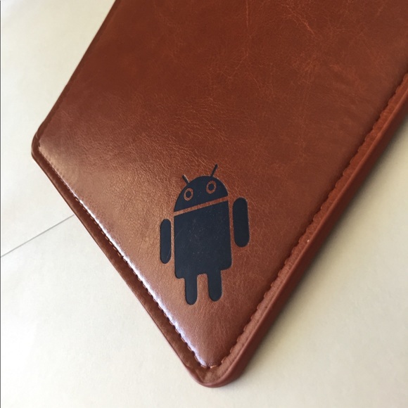 Universal Brown Leather Case for Tablets/New - Picture 4 of 4