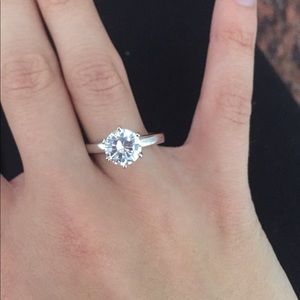 Engagement/promise ring 💍