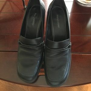 Naturalizer black loafer with heel