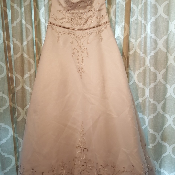 600 - Picture 2 of 4