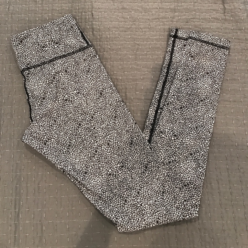 Lululemon wunder under leggings low rise