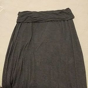 Great basic grey skirt👍🌸🎉