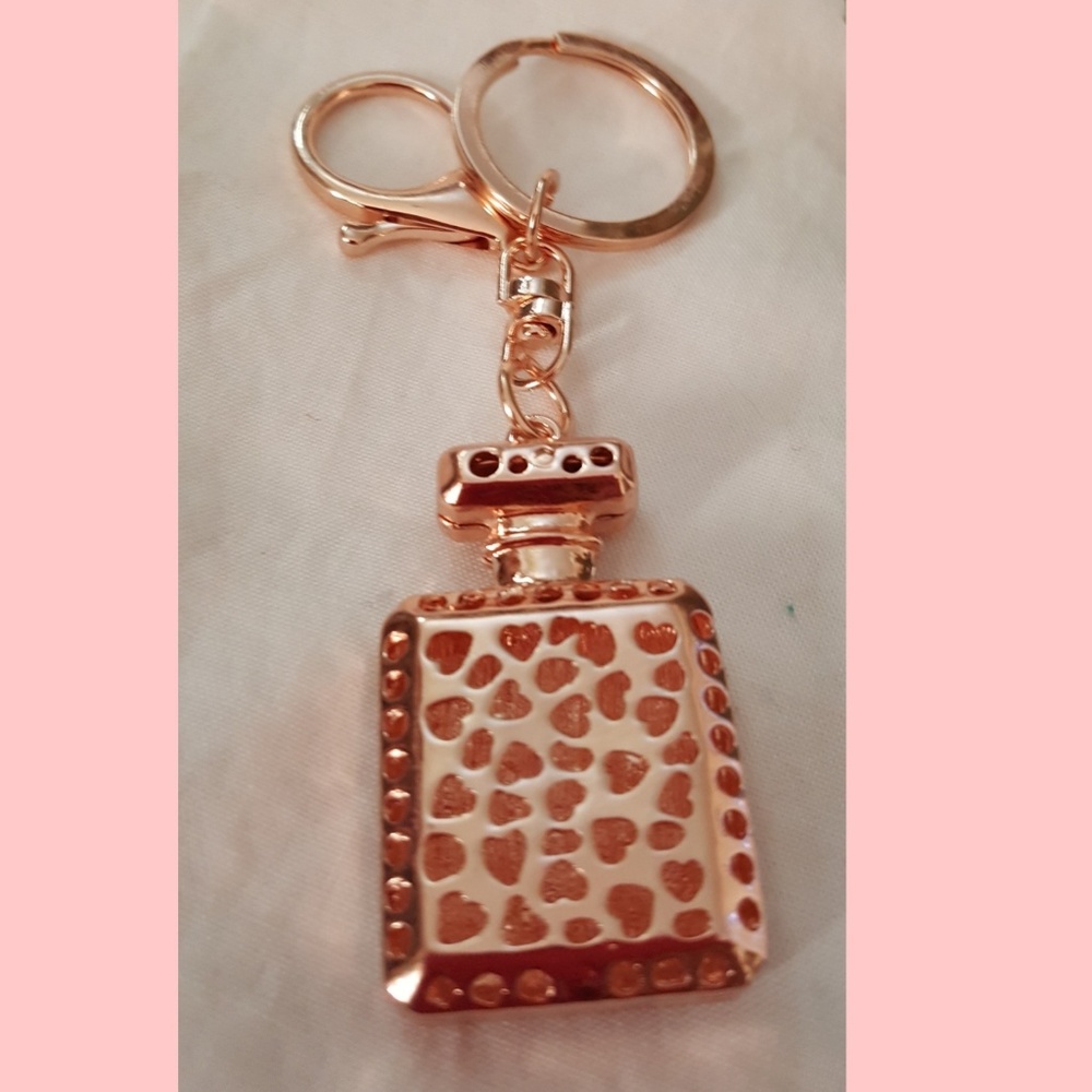 Parfum N5 Simulated Cologne Bottle with Clear Rhinestone Purse/Keychain New - Picture 3 of 5
