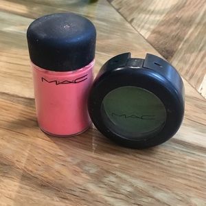 🎉Final price!Donating. MAC powder/eyeshadow combo