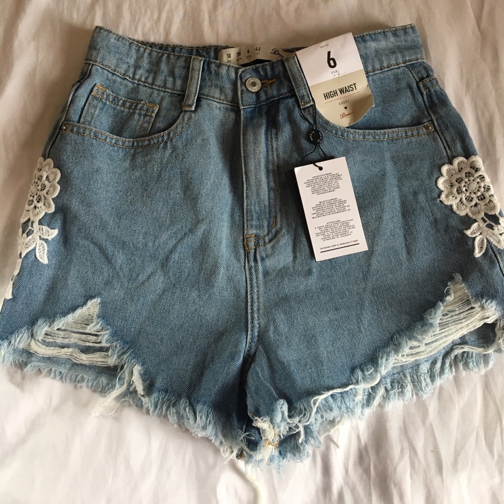 Demi short. High waist!