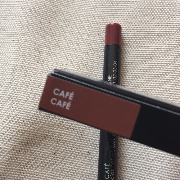 Arbonne Lip Liner Cafe 0.01 oz 0.35 g - Picture 3 of 3