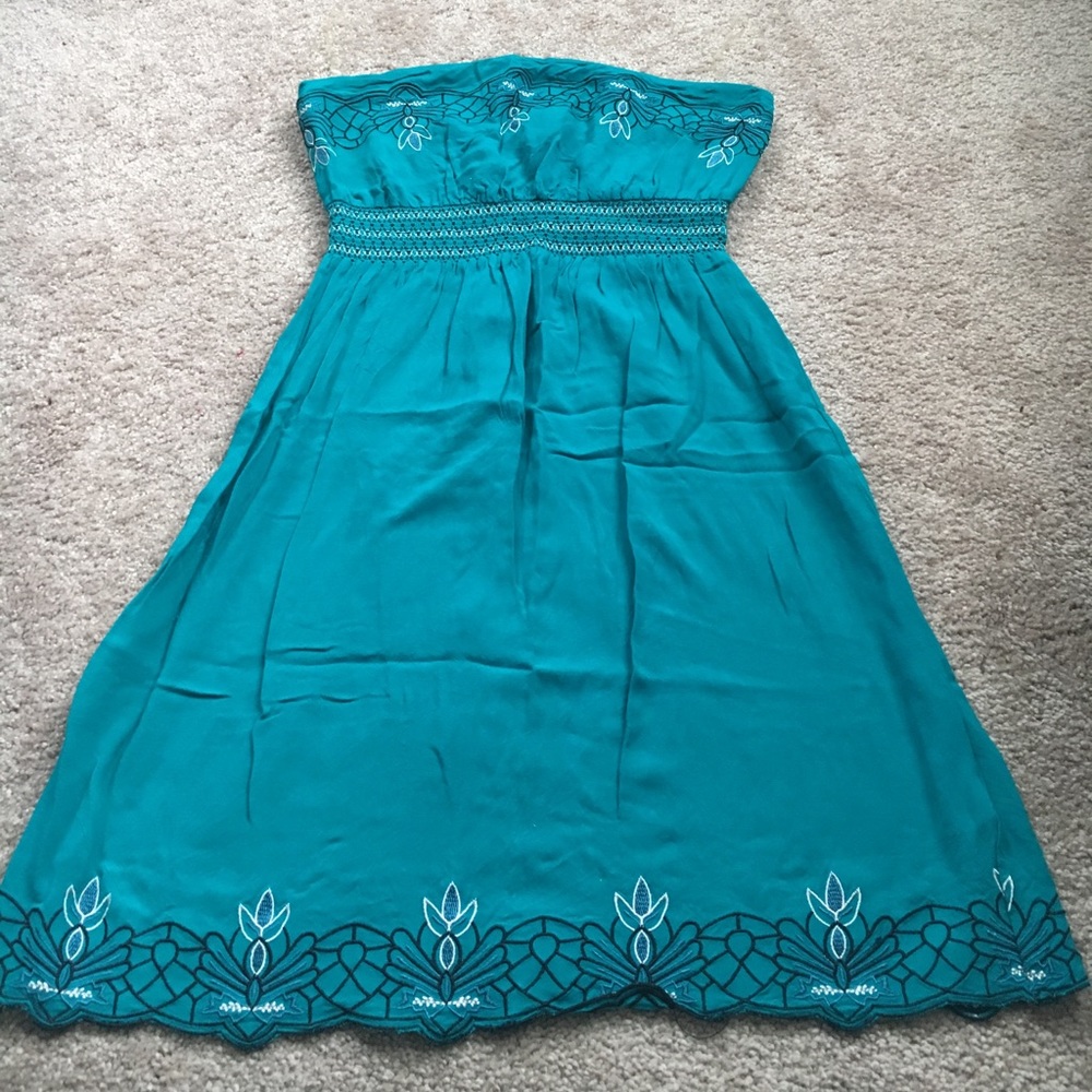 Strapless dress
