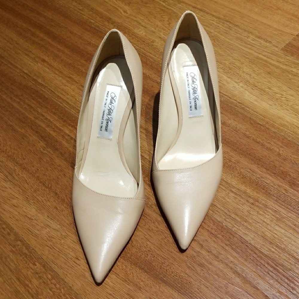 [Saks Fifth Avenue] pointed toe pump