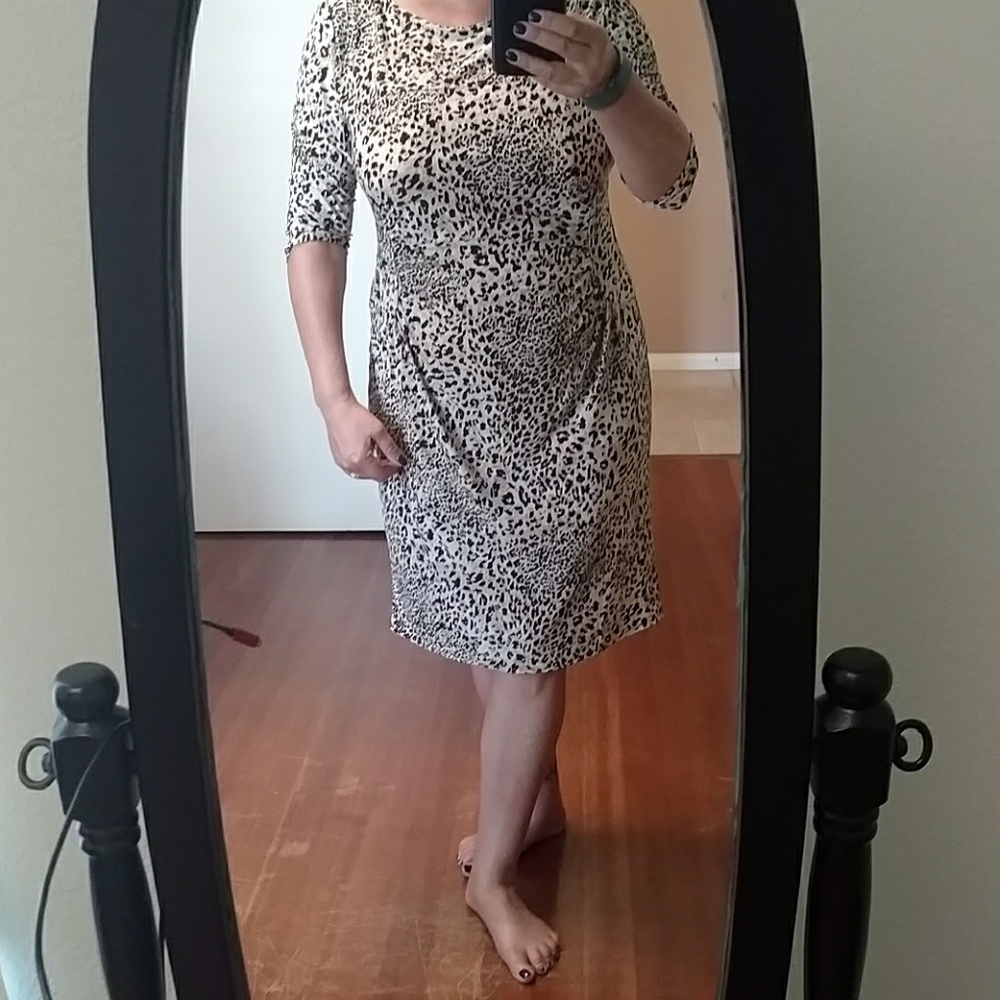 Dress - Picture 2 of 2