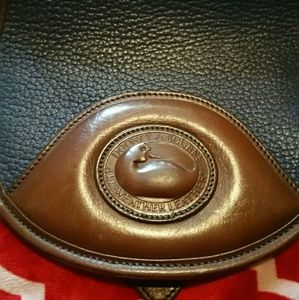 This is a beautiful dooney and bourke bag