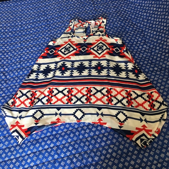 ‼️IN LIKE NEW CONDITION‼️ Blue/Red/White Aztec Top - Picture 2 of 3