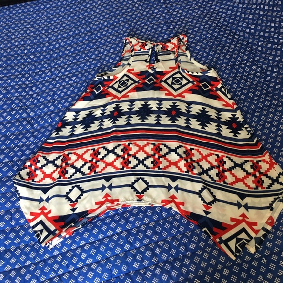 ‼️IN LIKE NEW CONDITION‼️ Blue/Red/White Aztec Top - Picture 3 of 3
