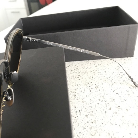 Bottega Veneta round Sunglasses main image 5