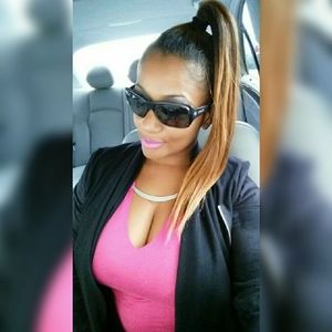 Meet your Posher, Jo-ly