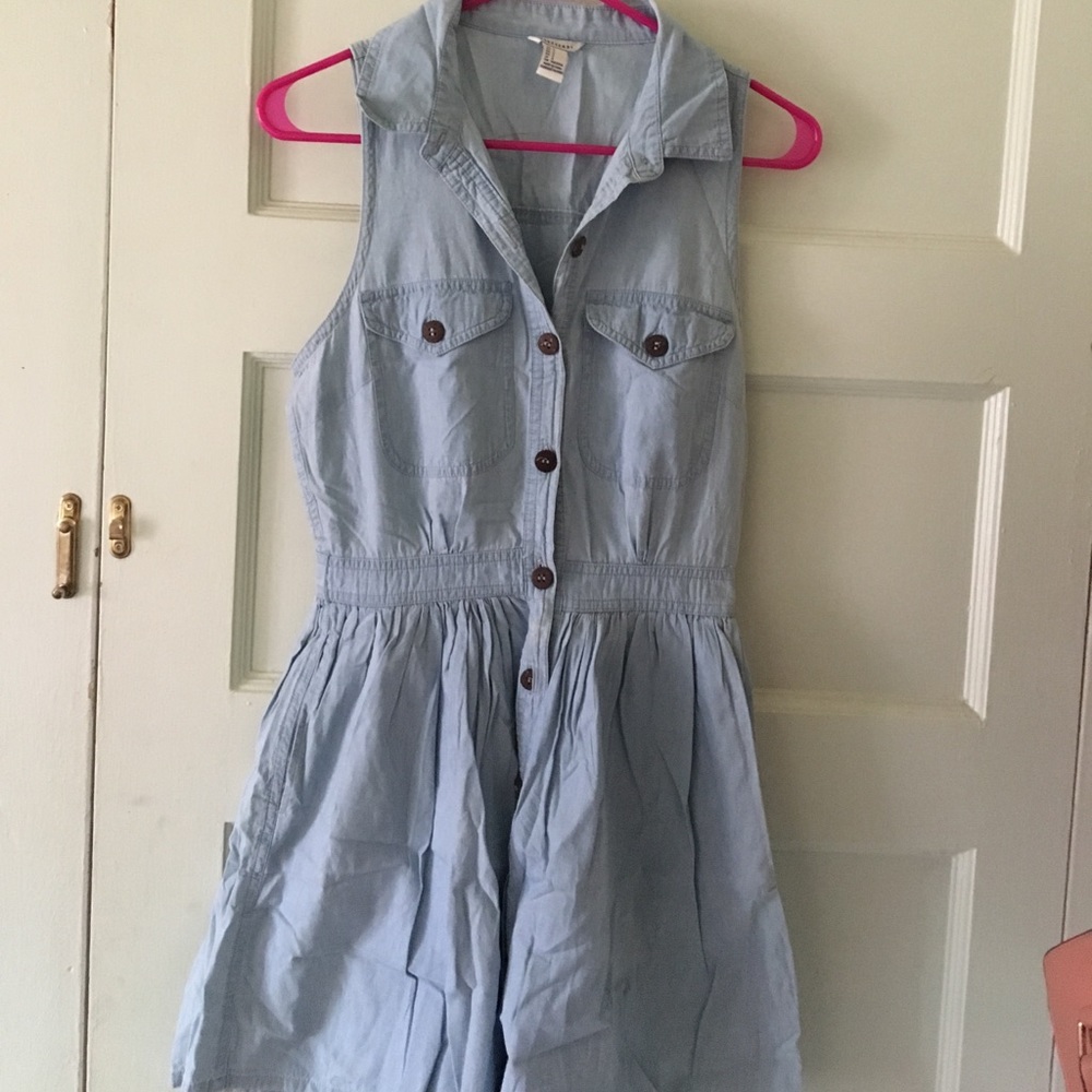 Cute demin color dress!
