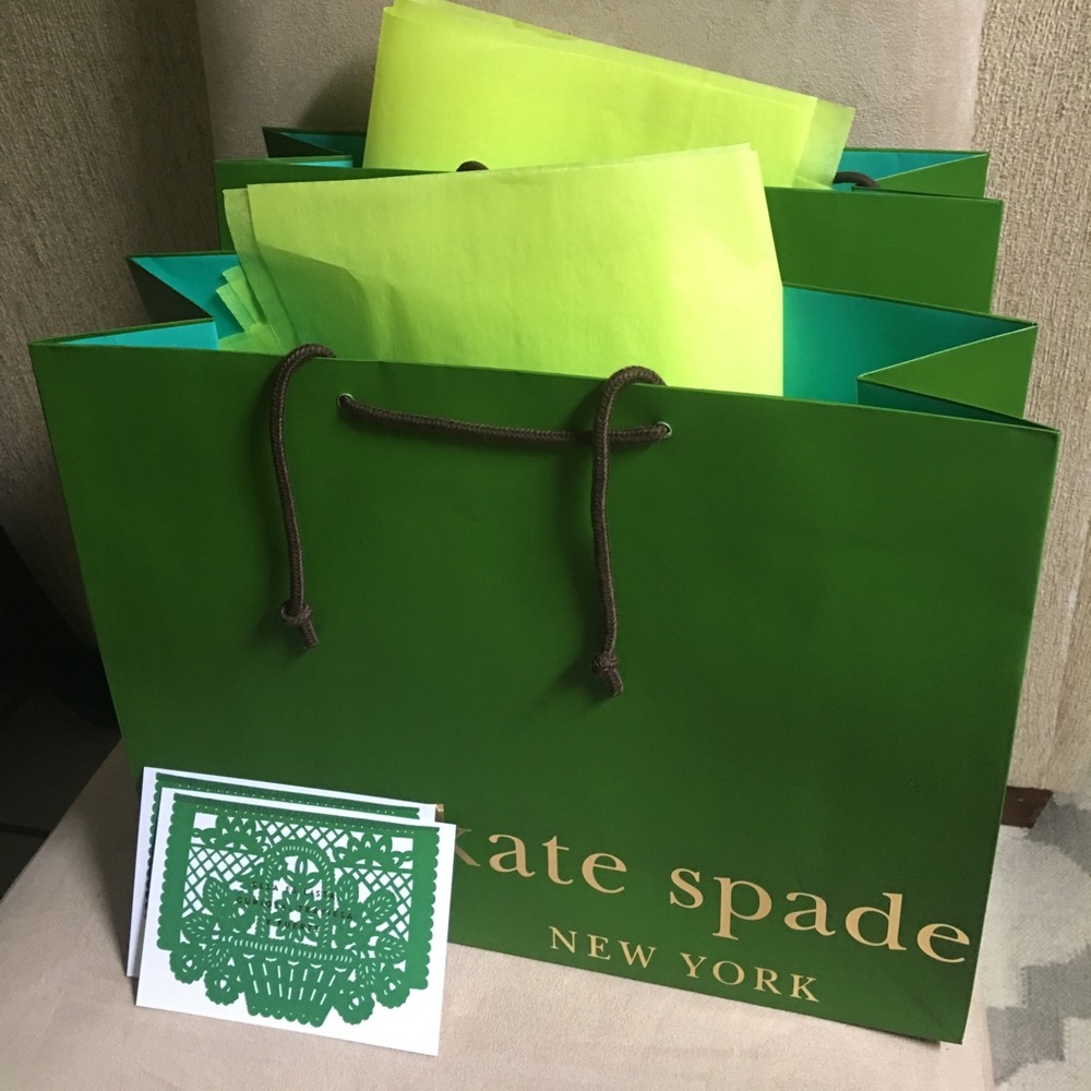 2 Shopping bags for gift wrapping