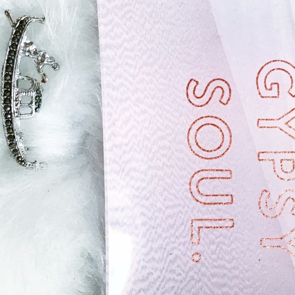 . {LOVE BOAT} Gondola obsinian stamped broach - Picture 7 of 8