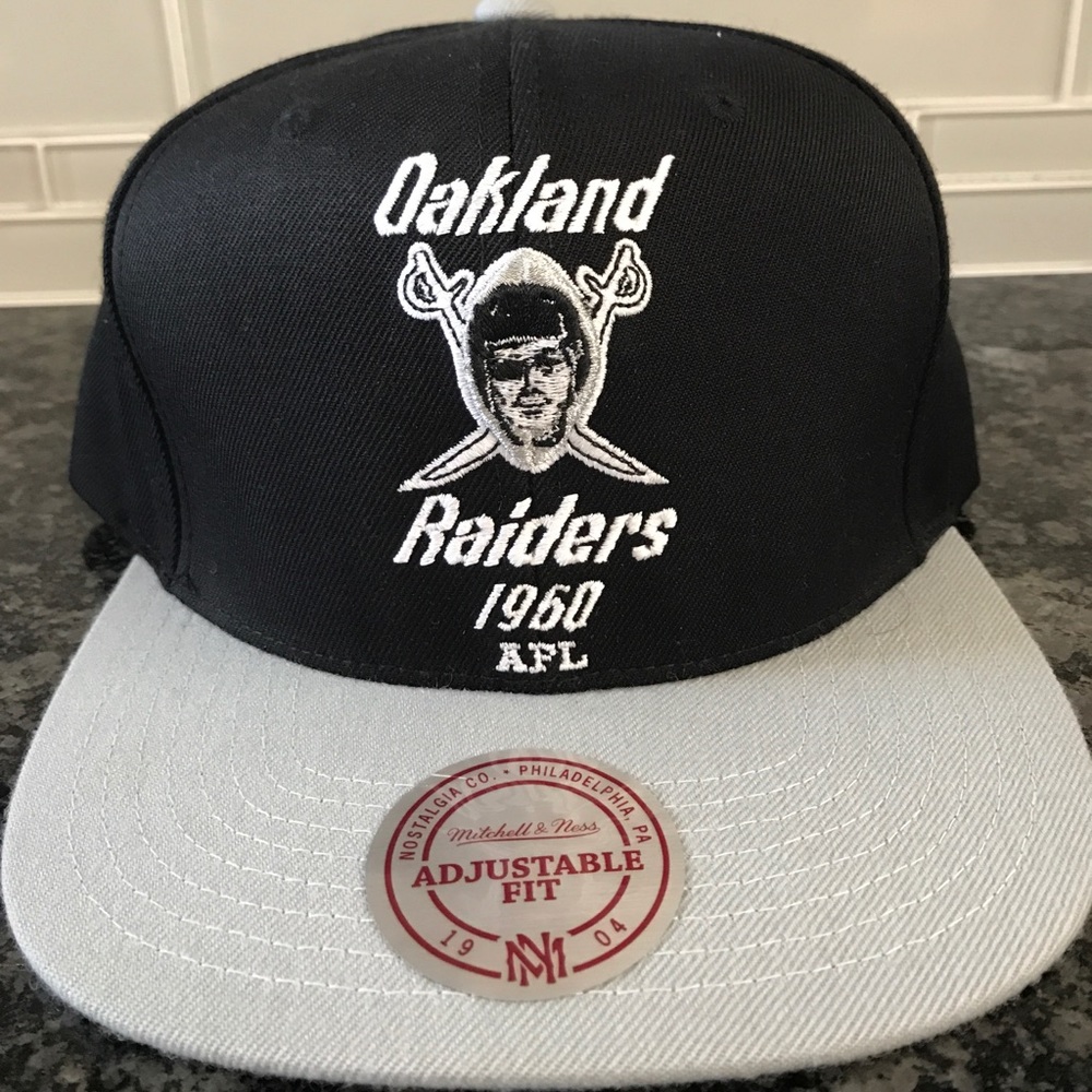 Oakland Raiders - Mitchell & Ness SnapBack