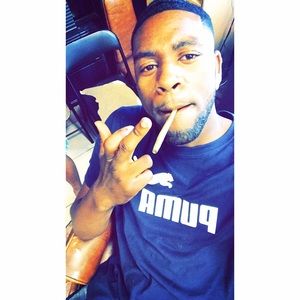 Meet your Posher, Deandre