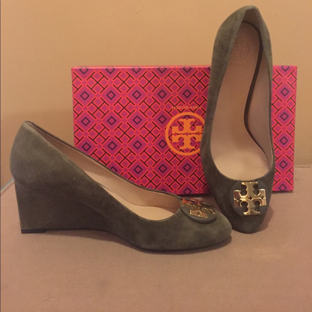 Tory Burch Luna Wedge shoes brand new!!