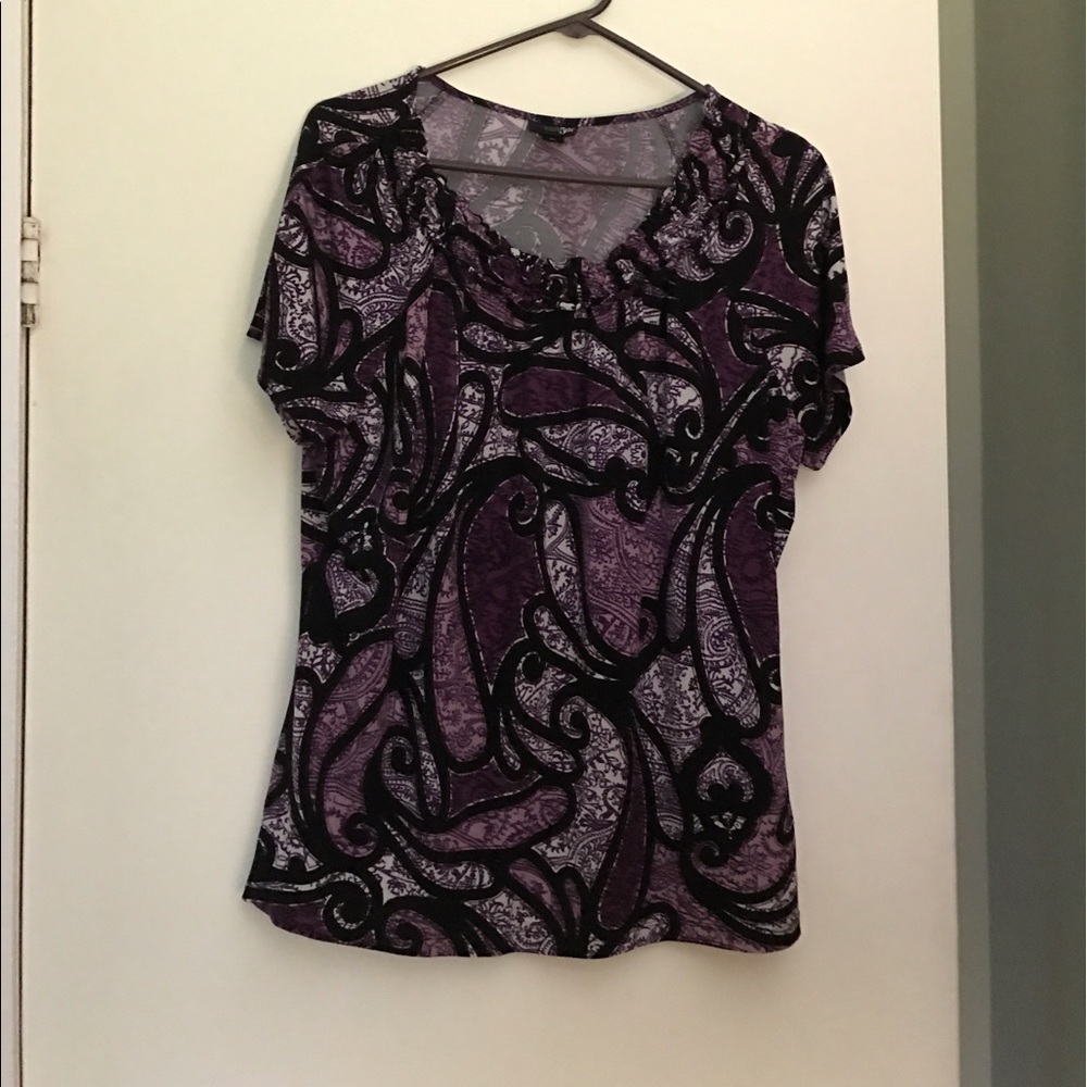 Gently used beautiful purple patterned blouse