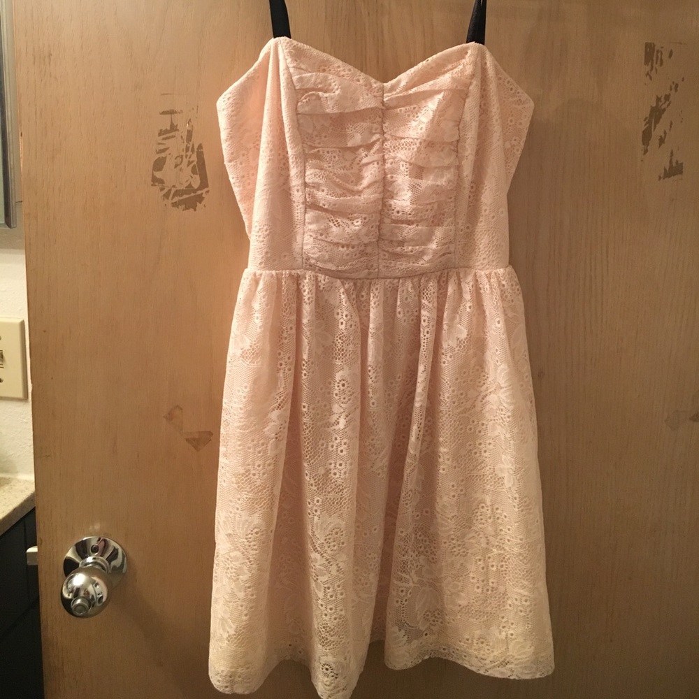 Lace day dress