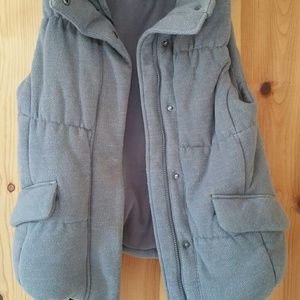 Clearance! !!! Grey, cotton puffer Gap Vest