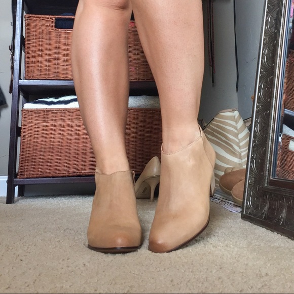 HP🎉 Lucky Brand light tan leather ankle booties 8 - Picture 7 of 8