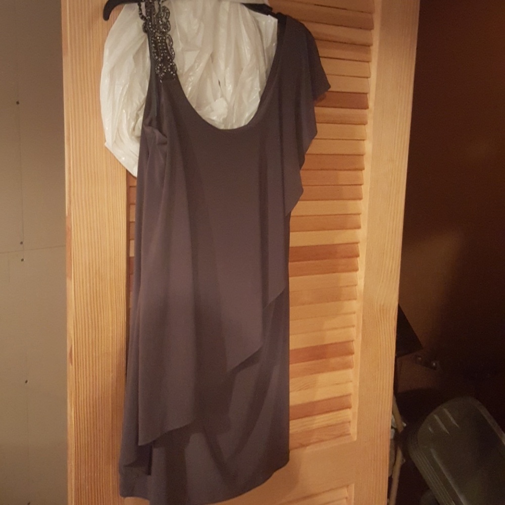 Dark grey dess