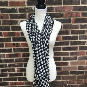 Houndstooth Scarf