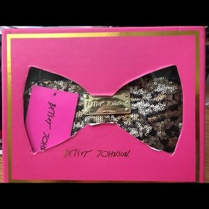 Authentic brand new Betsey Johnson clutch.