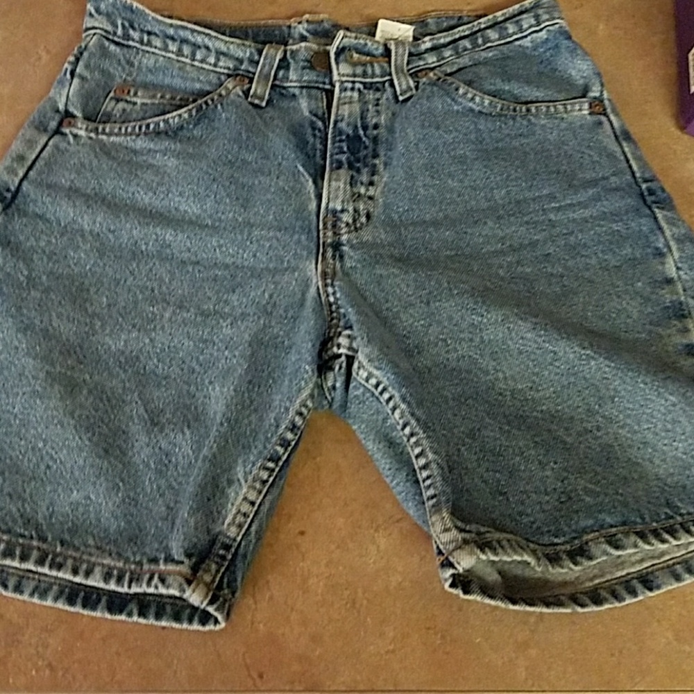Vintage Levis 550 Relaxed Fit Denim shorts Sz 28