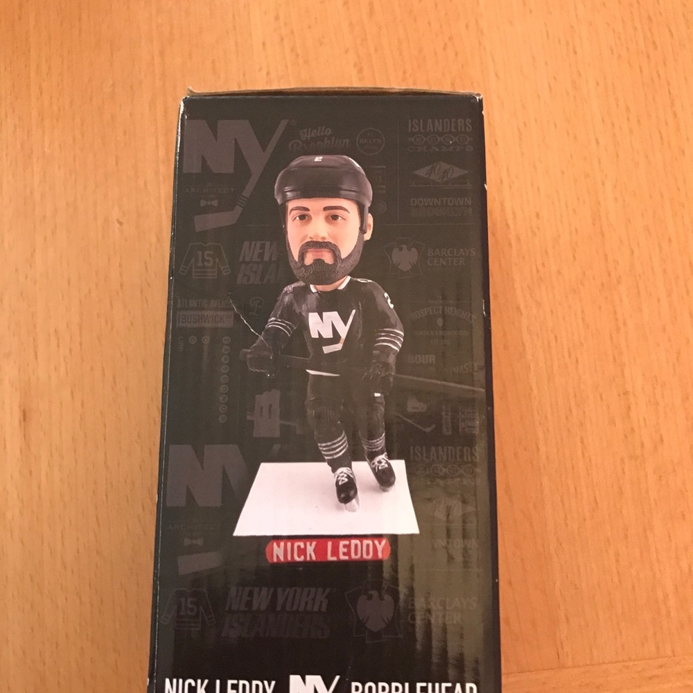 NY Islanders Nick Leddy but bobblehead