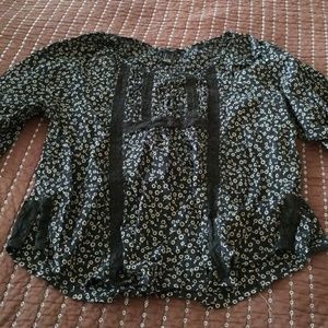 Black floral Forever 21 blouse