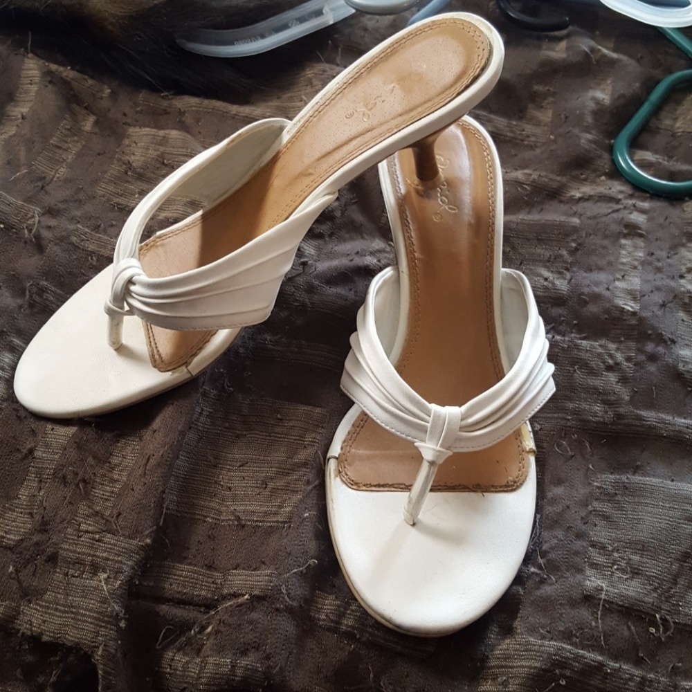 Kitten heel sandals