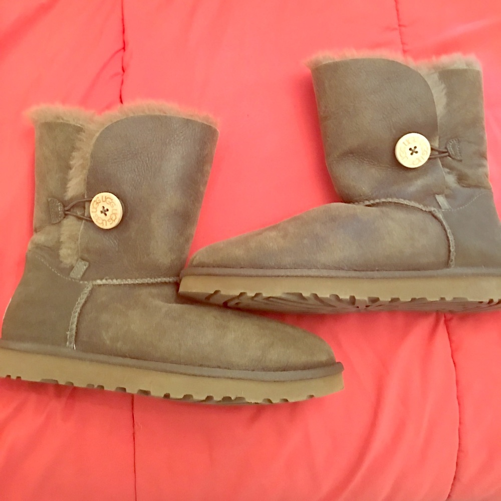 Ugg Bailey Button