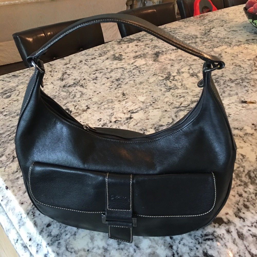 Authentic Longchamp Black Leather Shoulder Bag