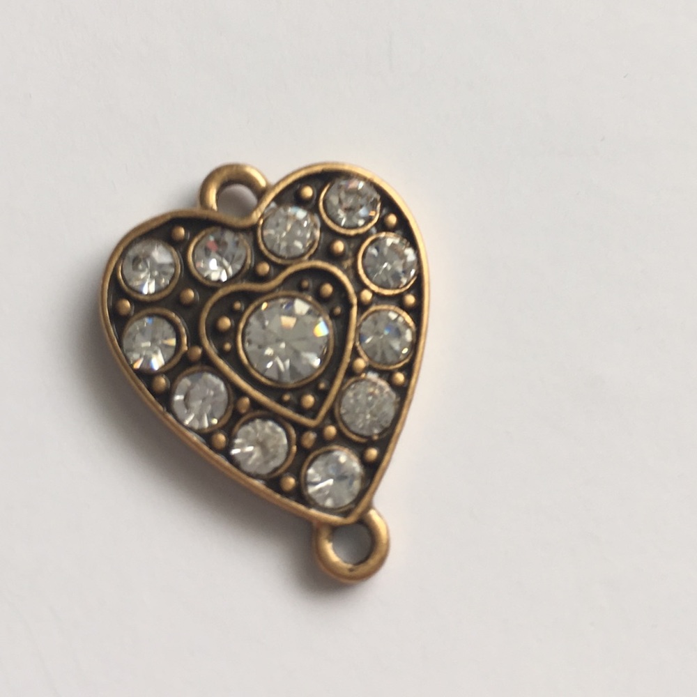 Marc Jacobs heart charm