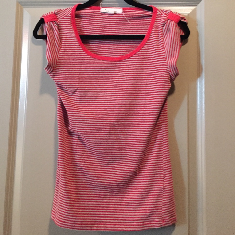 Short sleeve T shirt
