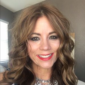 Meet your Posher, Shelli