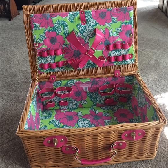 Lilly Pulitzer Accessories - Lilly Pulitzer Picnic Basket